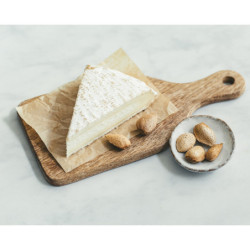 Brie de Melun AOP pe